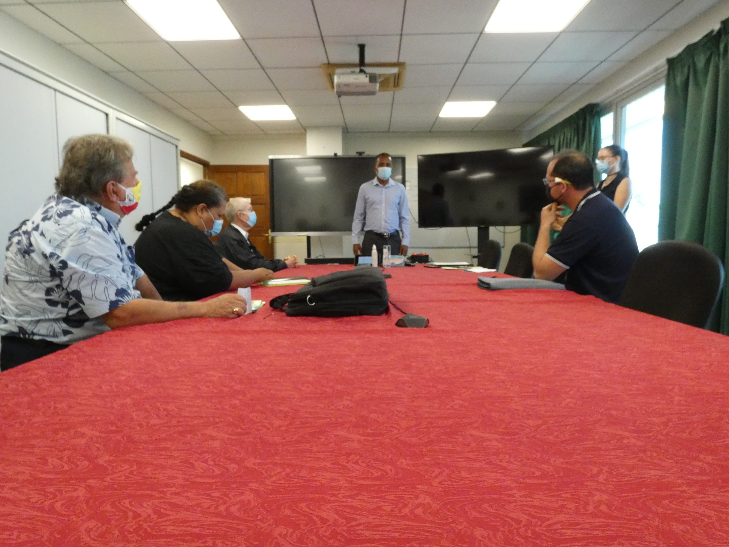 REMISE DES CARTES PROFESSIONNELLES