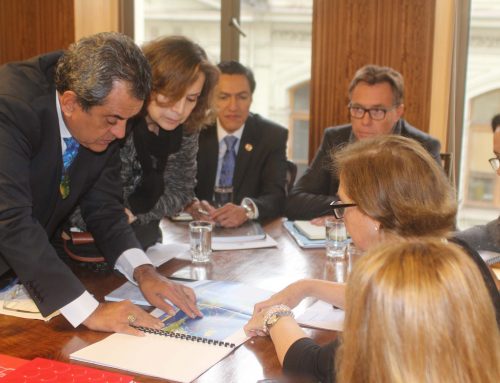 Le Président Fritch s’entretient avec la ministre chilienne des transports et des télécommunications