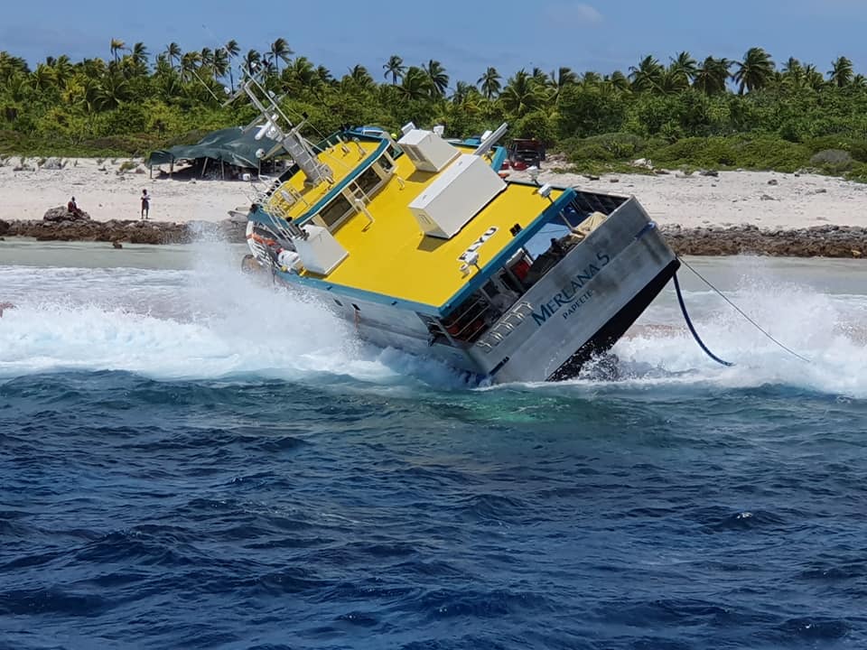Le Mereana 5 déséchoué avec succès est arrivé à Papeete – DPAM